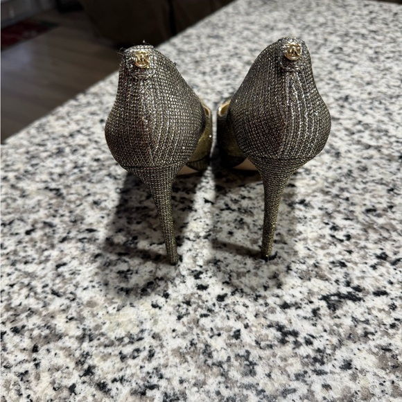 Is new never used - Picture 2 of 5